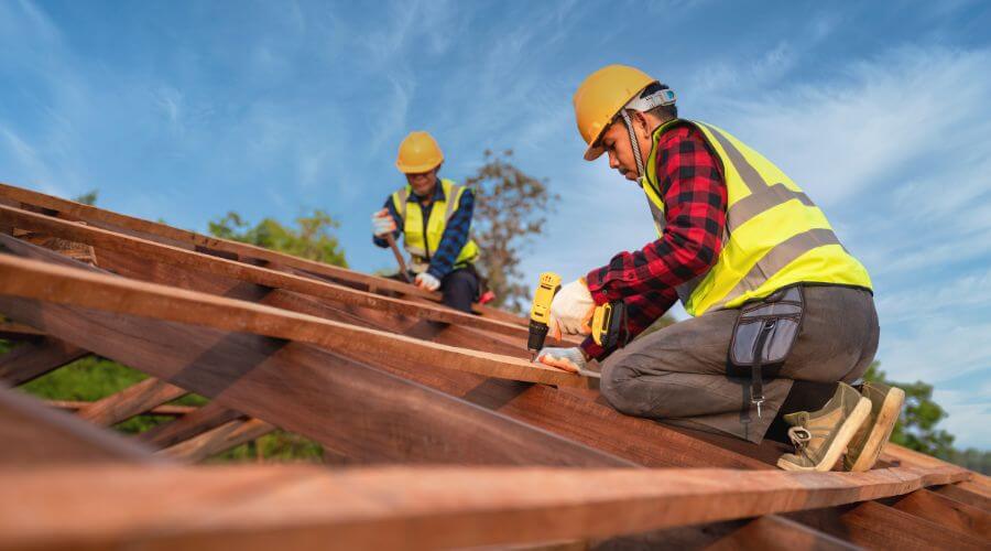 Professional Flat Roofing Installation services in Conway, MI